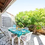 Villa Pavillon T2 Avec Mezzanine Et Parking Privatif A - Fr-1-409-269